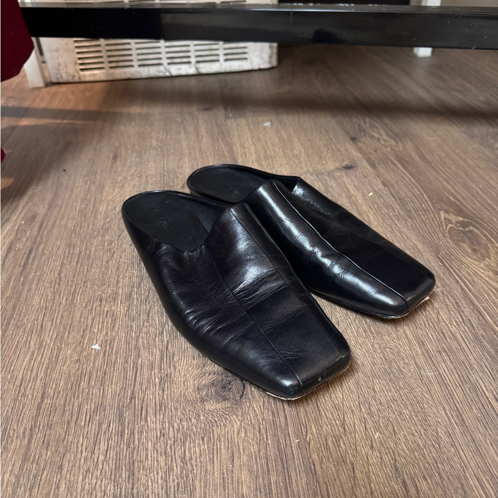 Vince • Flat Square Toe Mules • Black • 39.5